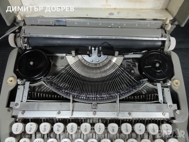 СТАРА РЕТРО ПОРТАТИВНА ПИШЕЩА МАШИНА ADLER TIPPA, снимка 5 - Антикварни и старинни предмети - 53784341