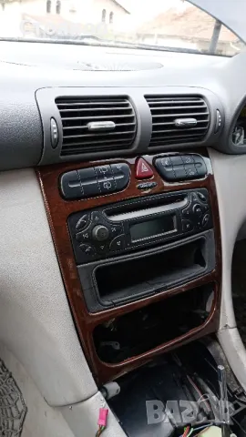 На части 

Mercedes W203 C180 Kompressor 

2003г

225000км
, снимка 15 - Автомобили и джипове - 49911373