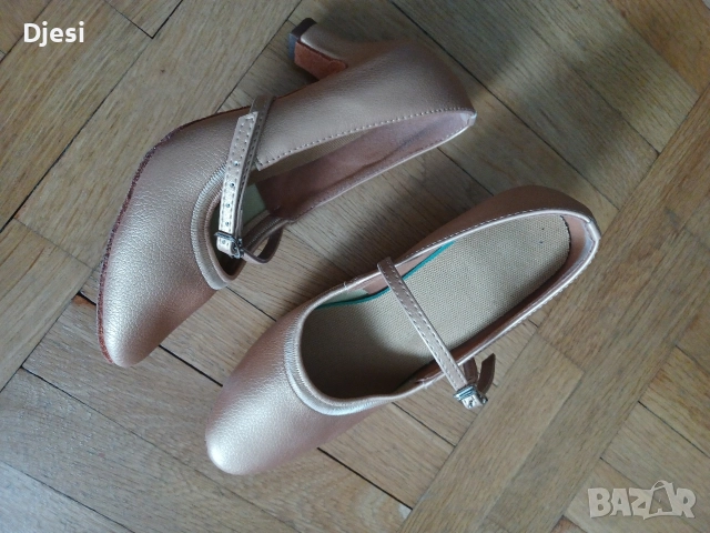 токчета за латино, спортни танци,носени много малко с нормални следи от употреба. , снимка 4 - Дамски ежедневни обувки - 52577635