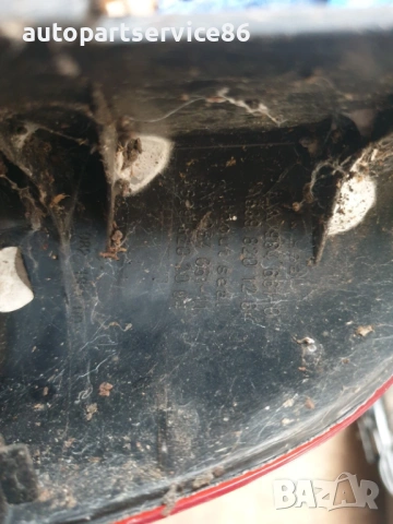 Отражател за задна лява горна светлина за Mercedes W639 Vito (2004) A6398202064, снимка 2 - Части - 53998504