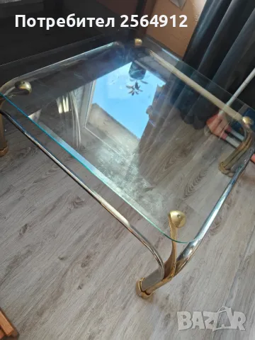продавам стъклена маса 