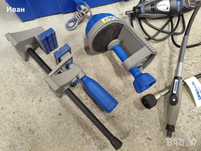 Комплект на мултишлайф DREMEL 300 с куфар и аксесоари, снимка 10 - Куфари с инструменти - 53750040