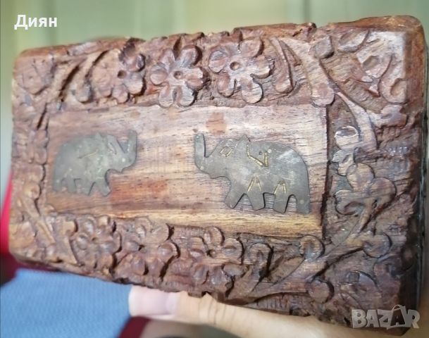 Дървена кутия със Слонове , снимка 2 - Антикварни и старинни предмети - 46293925