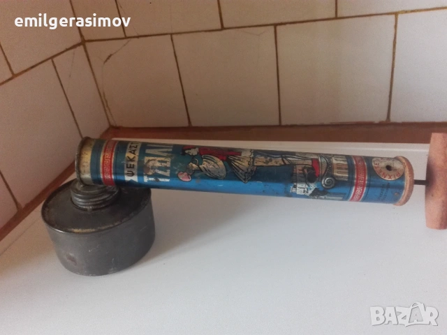 Пулверизатори - 2 броя.