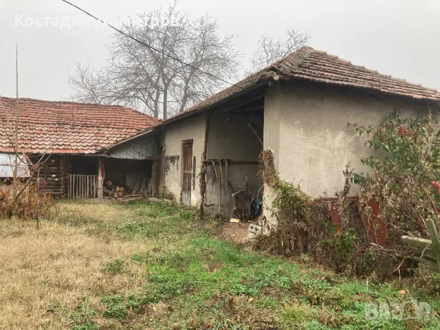 Двуетажна Къща с Двор в Родопите с. Новаково област Пловдив , снимка 11 - Къщи - 48315642