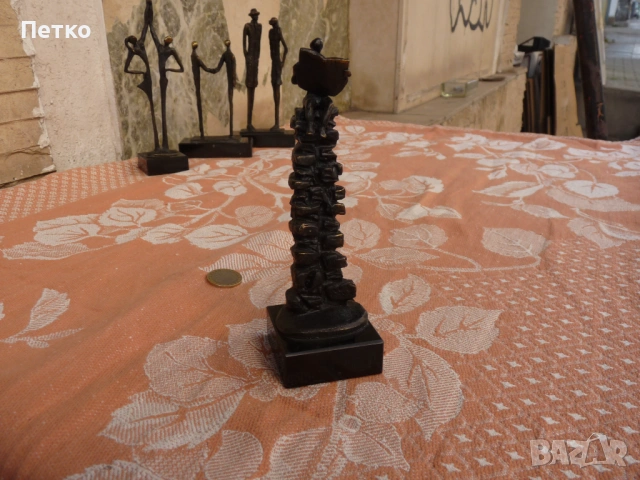 Стара бронзова статуетка пластика