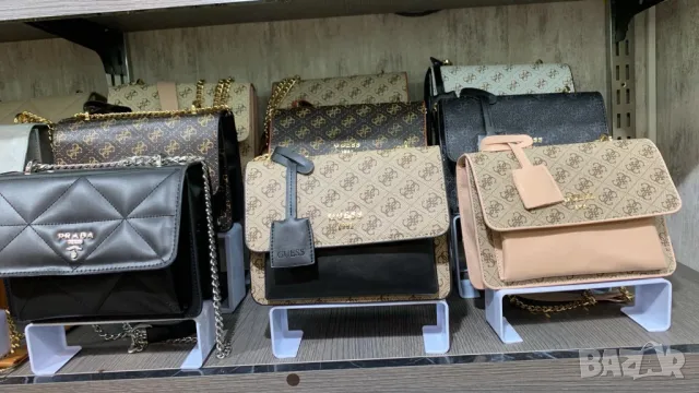 чанти guess prada