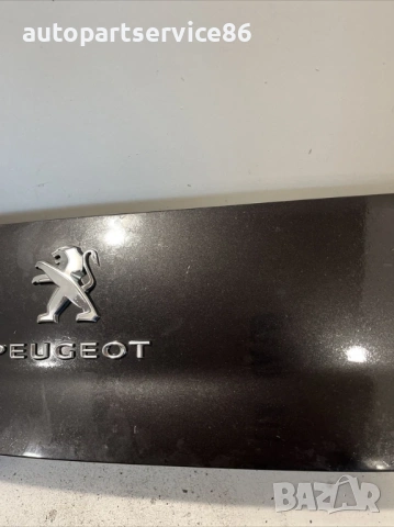 Задна лайсна на капак на багажник черна за Peugeot 508 1.6 HDi (2012) 9670813480, снимка 2 - Части - 53766869