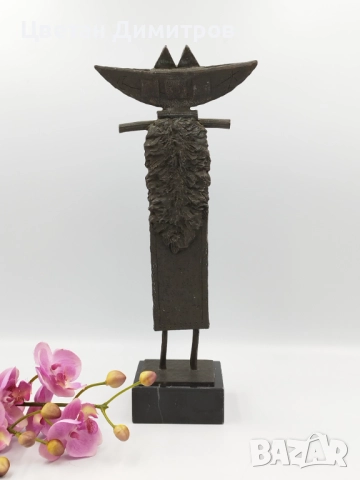 Авторска бронзова статуя на мраморна основа , снимка 11 - Антикварни и старинни предмети - 51953821