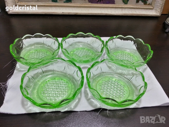 стари стъклени купички цветно зелено стъкло 