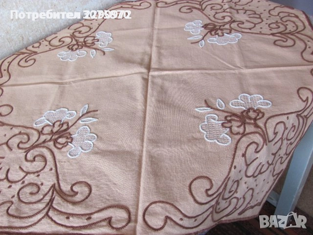 Каре, покривка ръчно бродирано