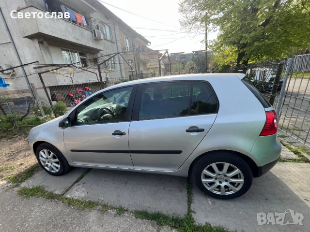Volkswagen Golf 5 1.6i, снимка 4 - Автомобили и джипове - 54202915