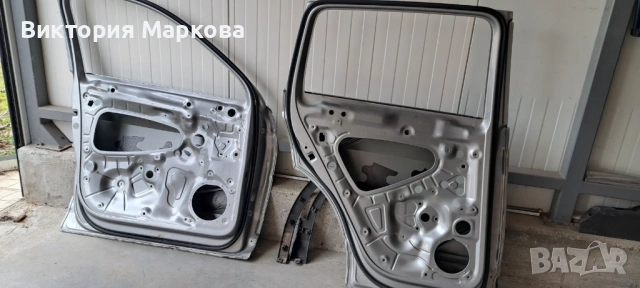 Оригинални врати Фолксваген Тигуан, снимка 15 - Части - 53774376