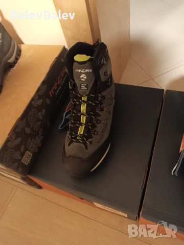 Туристически обувки , снимка 9 - Спортни обувки - 54239480