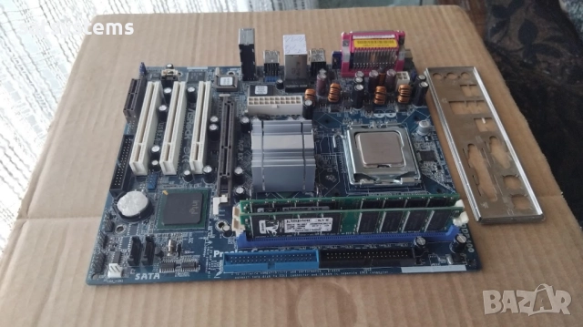 Дънна платка ASRock 775i65G Socket 775 CPU+FAN+RAM, снимка 5 - Дънни платки - 51636059