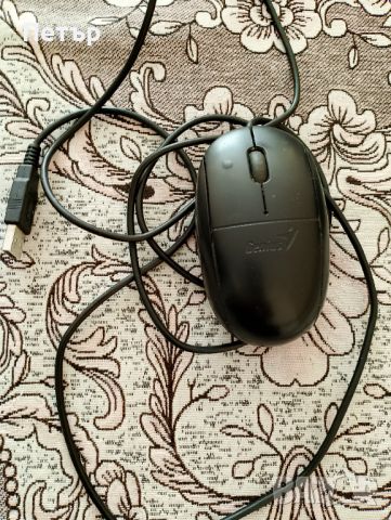 Продавам компютърна мишка Genius, снимка 2 - Клавиатури и мишки - 46403411