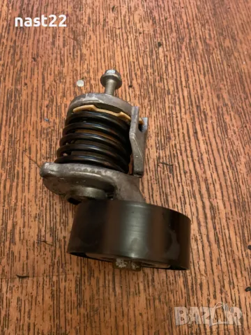 Обтегач с ролка за пистов ремък Фолскваге,Ауди,Шкода 038 903 315 AH, снимка 3 - Части - 49830696