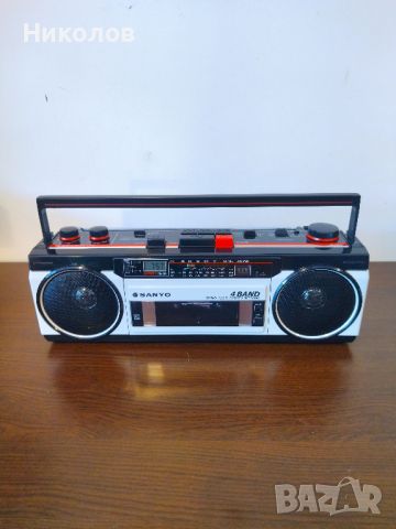 Продавам радио/касетофон SANYO M-S350LE