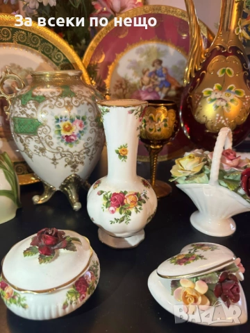 Royal Albert “Old country roses “- великолепни вазичка, бижутрека и декирация Код P2025, снимка 2 - Декорация за дома - 53937276