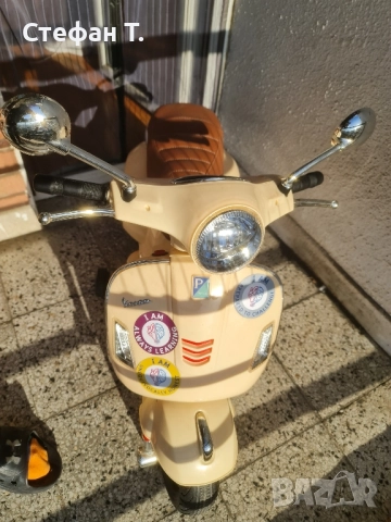 Акумулаторен мотоциклет Vespa 6V с фарове – в бежово-кафяв цвят, снимка 3 - Коли, камиони, мотори, писти - 52511013