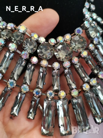 Впечатляващо колие за специални поводи, снимка 4 - Колиета, медальони, синджири - 54087945