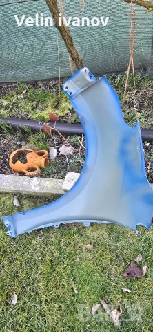 десен калник за тойота ярис , снимка 2 - Части - 53664002