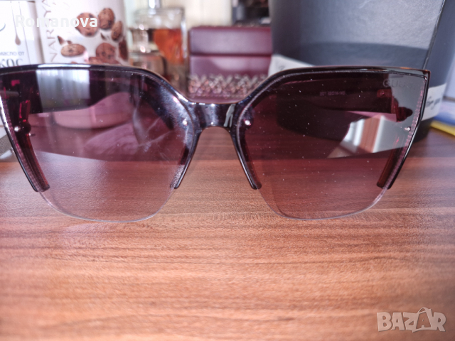Дамски слънчеви очила Гучи, снимка 3 - Слънчеви и диоптрични очила - 44995124