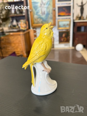 Немска порцеланова фигура на канарче. №7905