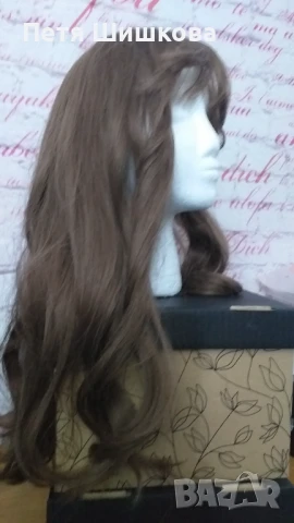 Перука - светлокафява синтетика с топ качество, снимка 4 - Аксесоари за коса - 51255794