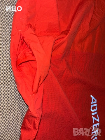 Елек Adidas Adizero wind.dry, снимка 4 - Елеци - 54151416