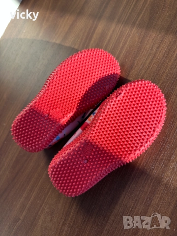 Детски аква обувки, размер 26, снимка 4 - Детски сандали и чехли - 52960651