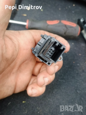 Бутон ,копче аварийни светлини Ауди а 2 audi a2 ,2001 година, снимка 2 - Части - 51982826