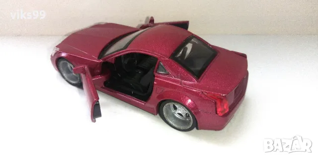 AmerCom Cadillac CTS-V Coupe - Мащаб 1:43, снимка 2 - Колекции - 48992821