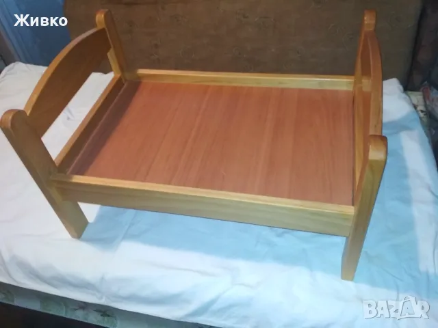 Подавам дървено легло за кукли., снимка 1