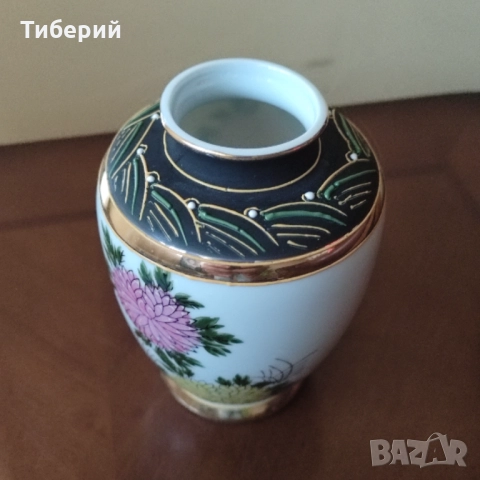 Порцеланова ваза, снимка 6 - Вази - 52162141