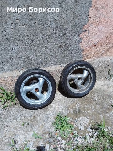 Джанти за скутер с гуми, снимка 3 - Гуми и джанти - 46265017