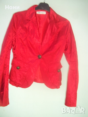 Сатенено червено сако на MAX MARA ръст S