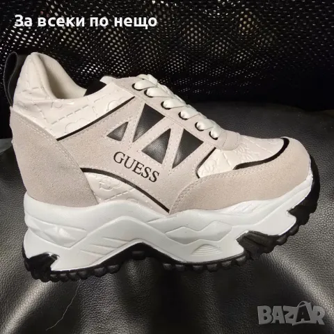 Дамски маратонки на платформа Guess - Налични различни цветове, снимка 2 - Маратонки - 47922458