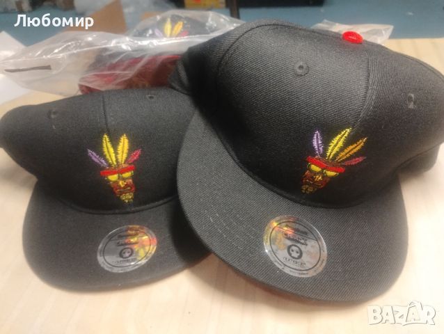 Шапка - Crash Bandicoot Aku Aku Snapback - Нова и оригинална

, снимка 2 - Шапки - 46364125