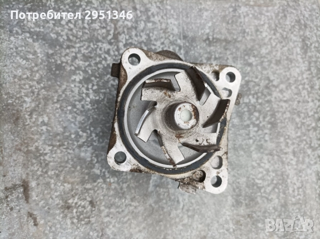 Водна помпа Mitsubishi Space Star 1.0, снимка 2 - Части - 52471360