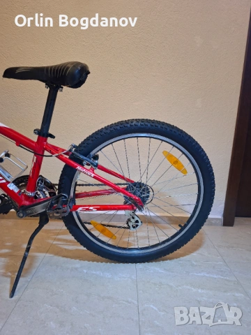 Велосипед SPECIALIZED 24'' гуми + звънец + 2 странични ръкохватки, снимка 4 - Велосипеди - 54176112