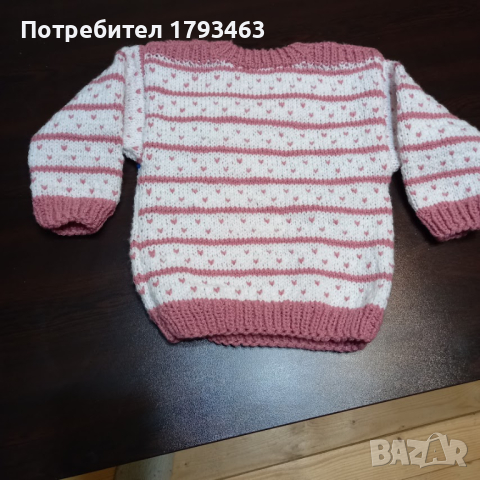 Ръчно плетен детски пуловер, снимка 2 - Детски пуловери и жилетки - 44943815