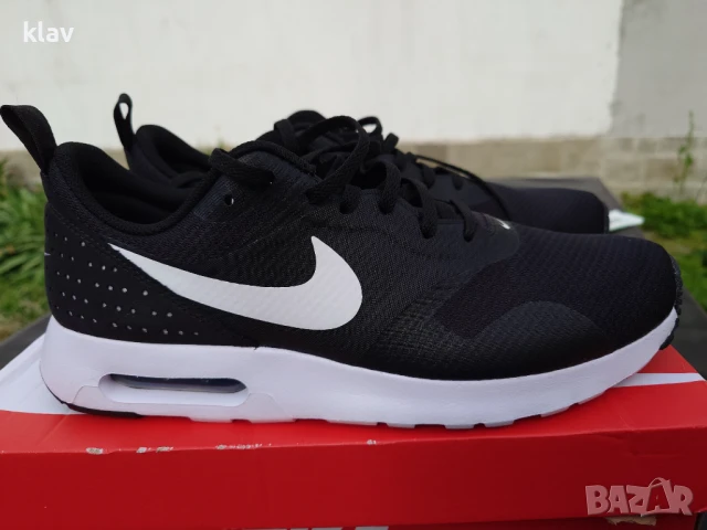 Маратонки Nike AIR MAX TAVAS 44.5, снимка 9 - Маратонки - 50488420