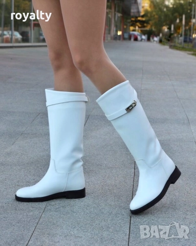 Равни ботуши - бяла кожа с черна подметка, снимка 3 - Дамски елегантни обувки - 52109276
