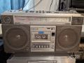 Радиокасетофон Hitachi TRK 8800, снимка 1 - Радиокасетофони, транзистори - 45978306