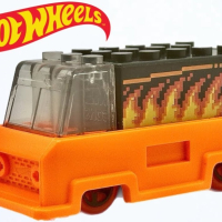 1:64 Метални колички: Brickin' Delivery - Hot Wheels  , снимка 1 - Колекции - 44954598