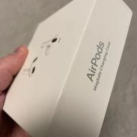 Оригинални Слушалки Apple AirPods 3rd Gen. MagSafe Charging Case, снимка 1 - Слушалки, hands-free - 46182205