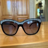 Очила Guess като нови , снимка 2 - Слънчеви и диоптрични очила - 45174578