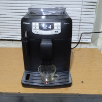 Кафе робот Saeco Intelia, снимка 1 - Кафемашини - 45003578