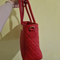 Червена дамска чанта , снимка 2 - Чанти - 45416328